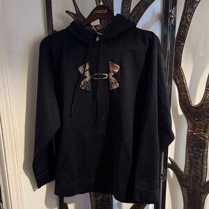 Mens XL Under Armour Black Hoodie with Camouflage Logo
